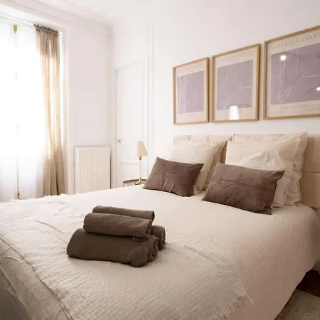 公寓 Golden Triangle 3br Haussmann Champs-elysees 巴黎