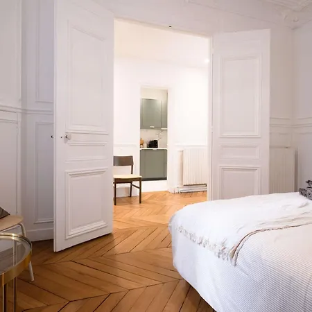 Golden Triangle 3br Haussmann Champs-elysees 公寓 *