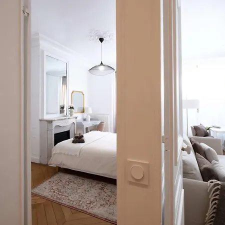 Golden Triangle 3br Haussmann Champs-elysees *