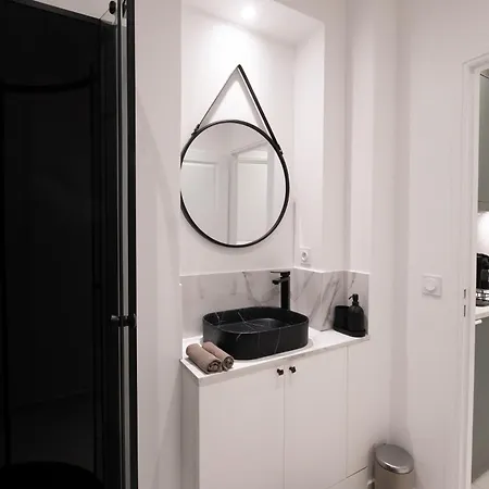 Golden Triangle 3br Haussmann Champs-elysees